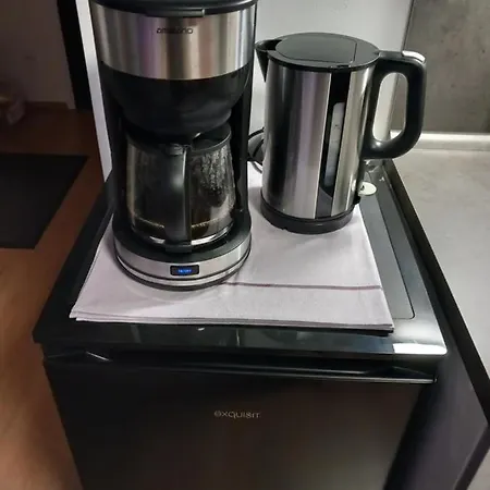 Kurt Apartament *